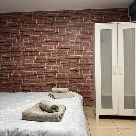Athes アパート *